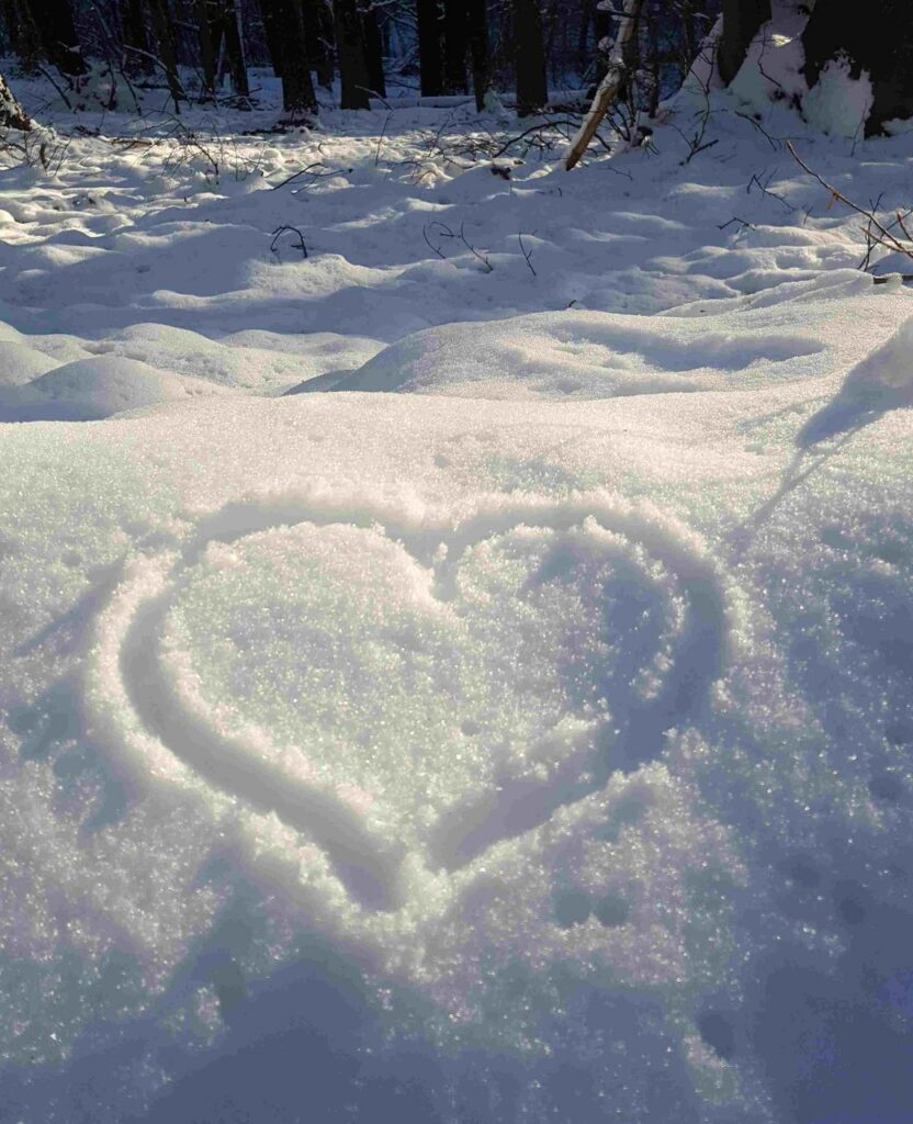 Gefühle zulassen durch Schreiben, Beschreibung: Herz im Schnee